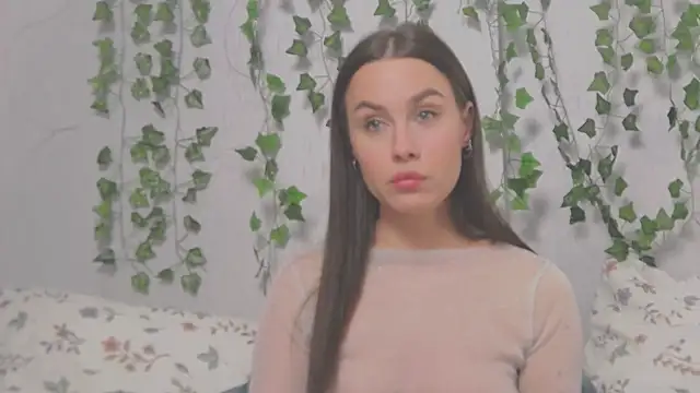 MiaNell online show from 4, 3, 2025