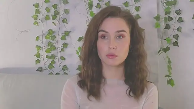 MiaNell online show from 10, 3, 2025