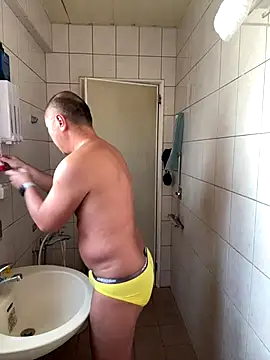 Snapshot of chih515 chatting on 25, 10, 2025 chih515 online show from 25, 10, 2025