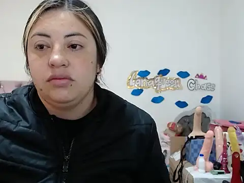 lanaqueen699 online show from 5, 2, 2025