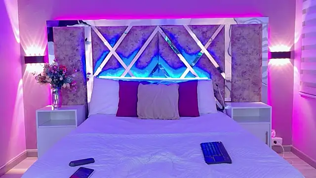 Larabrooks online show from 14, 4, 2026