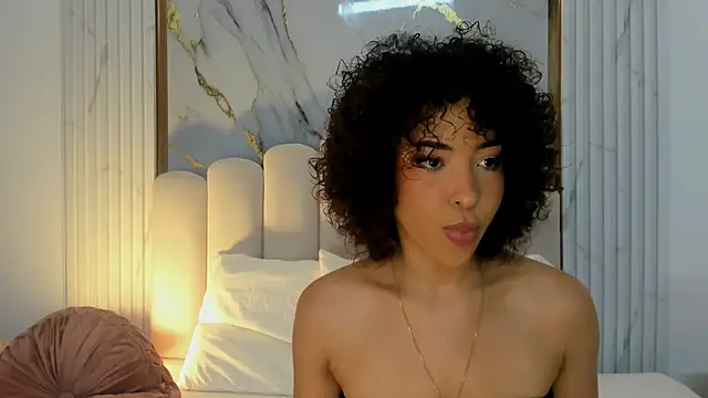 Snapshot of OSHUN_ chatting on 6, 3, 2025 OSHUN online show from 6, 3, 2025