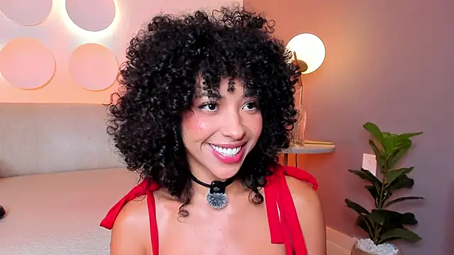 Snapshot of OSHUN_ chatting on 5, 5, 2026 OSHUN online show from 5, 5, 2026