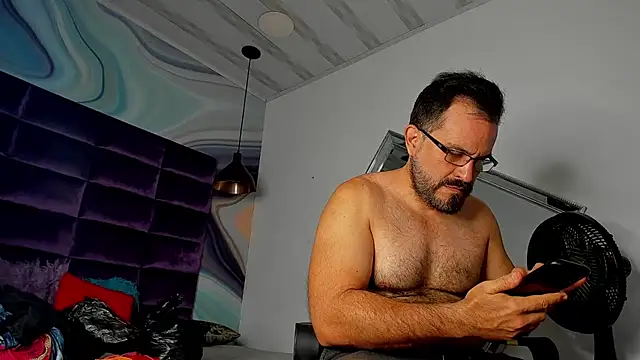 Snapshot of SbasTone_Muscle chatting on 19, 2, 2025 SbasTone Muscle online show from 19, 2, 2025