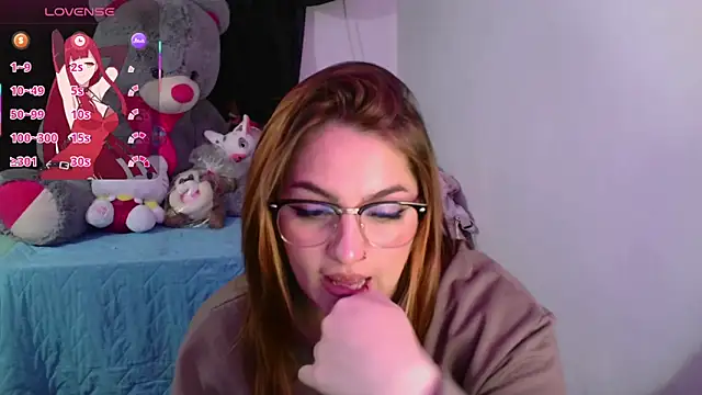 Snapshot of lucycherry__ chatting on 24, 11, 2025 lucycherry online show from 24, 11, 2025