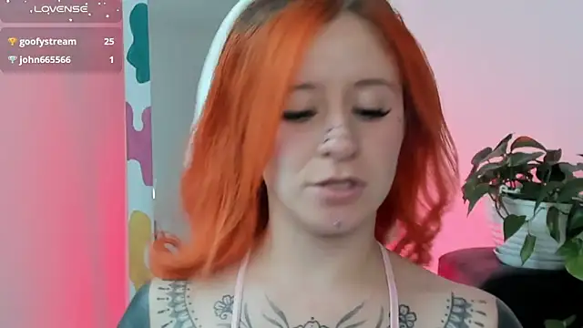 Snapshot of Daarlene chatting on 12, 3, 2025 Daarlene online show from 12, 3, 2025