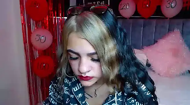 Violettasquirt online show from 5, 2, 2025