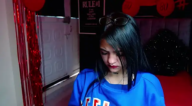 Violettasquirt online show from 27, 2, 2025