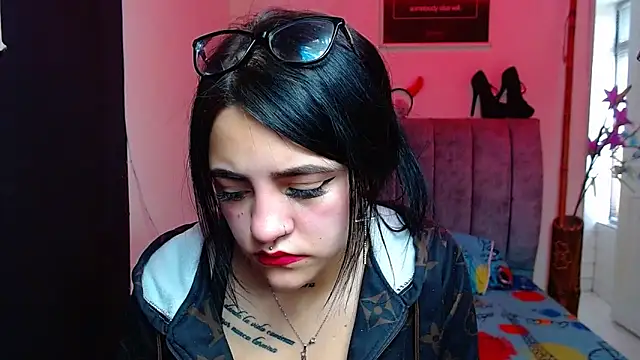 Violettasquirt online show from 16, 10, 2025