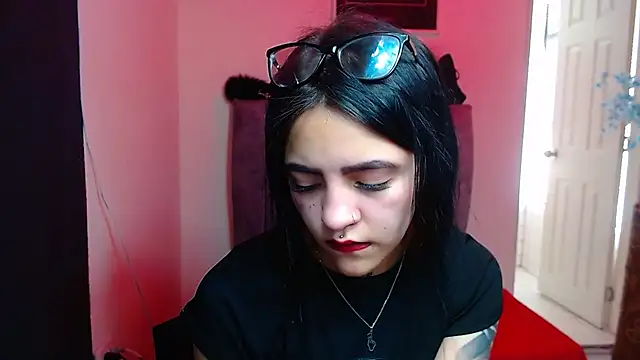 Violettasquirt online show from 23, 10, 2025