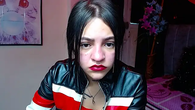 Violettasquirt online show from 8, 11, 2025