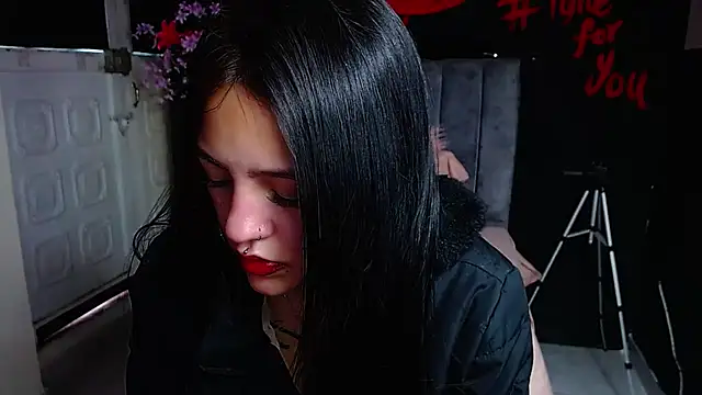 Violettasquirt online show from 6, 3, 2026