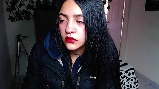 Violettasquirt online show from 23, 6, 2026