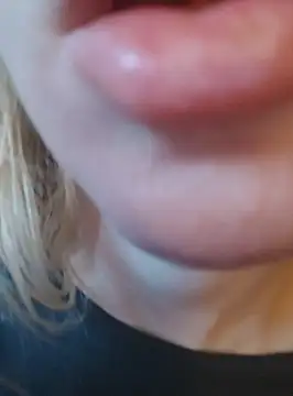 Snapshot of Linda_999 chatting on 20, 12, 2024 Linda 999 online show from 20, 12, 2024