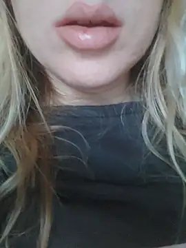 Snapshot of Linda_999 chatting on 1, 2, 2025 Linda 999 online show from 1, 2, 2025