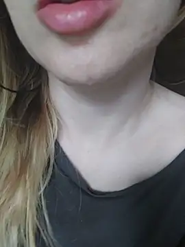 Snapshot of Linda_999 chatting on 12, 3, 2025 Linda 999 online show from 12, 3, 2025