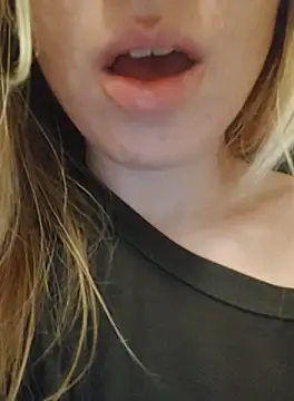 Snapshot of Linda_999 chatting on 22, 9, 2025 Linda 999 online show from 22, 9, 2025