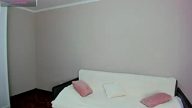 Snapshot of -Sacura- chatting on 16, 9, 2025 -Sacura- online show from 16, 9, 2025