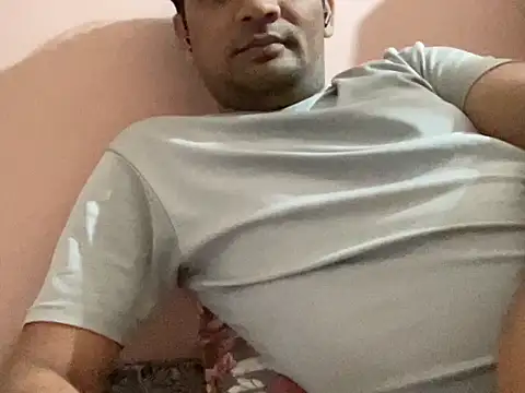 Snapshot of NiceBoy9099 chatting on 20, 11, 2025 NiceBoy9099 online show from 20, 11, 2025