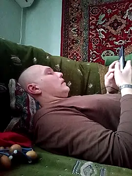 Pineapple04 online show from 15, 2, 2026