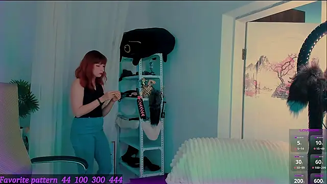 Snapshot of Toxic_Ellies chatting on 17, 5, 2026 Toxic Ellies online show from 17, 5, 2026