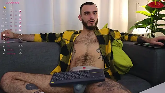 Snapshot of xteddy_bear chatting on 3, 2, 2025 xteddy bear online show from 3, 2, 2025