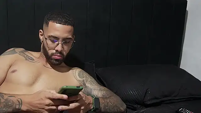 Hendry  online show from 6, 2, 2025