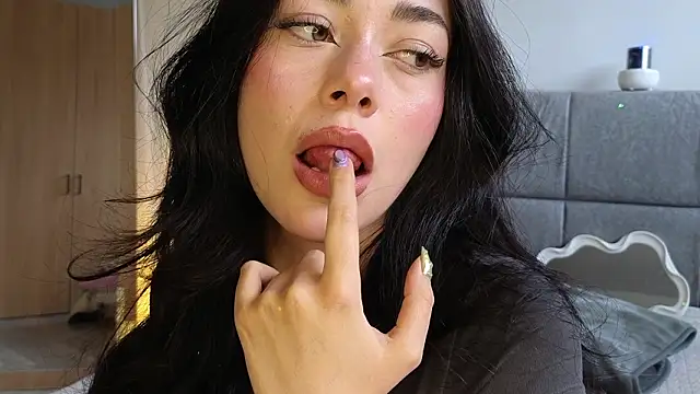 Soffimoon  online show from 20, 2, 2026