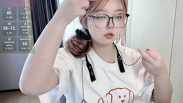 Snapshot of MM-Xylia chatting on 29, 9, 2025 MM-Xylia online show from 29, 9, 2025