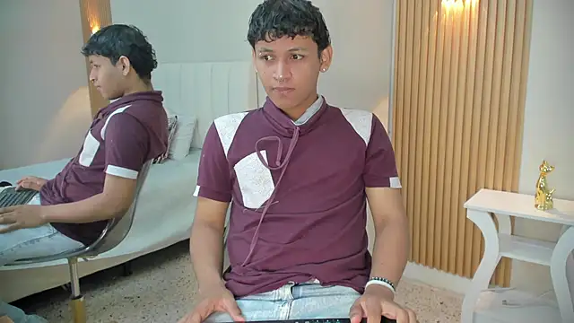 Snapshot of axel_ps chatting on 12, 10, 2025 axel ps online show from 12, 10, 2025