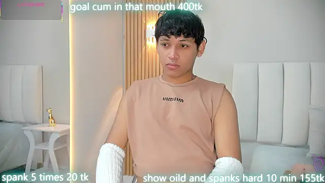 Snapshot of axel_ps chatting on 4, 11, 2025 axel ps online show from 4, 11, 2025