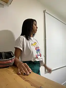 sharonmiller 2  online show from 28, 2, 2025