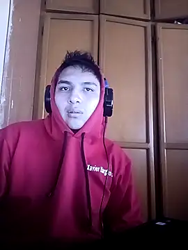 Snapshot of LoganFinds chatting on 17, 10, 2025 LoganFinds online show from 17, 10, 2025