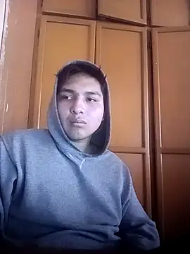 Snapshot of LoganFinds chatting on 30, 10, 2025 LoganFinds online show from 30, 10, 2025