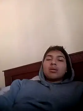 Snapshot of LoganFinds chatting on 1, 11, 2025 LoganFinds online show from 1, 11, 2025