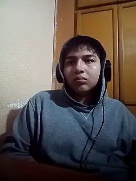 Snapshot of LoganFinds chatting on 10, 11, 2025 LoganFinds online show from 10, 11, 2025