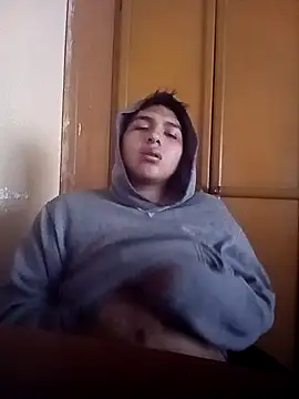 Snapshot of LoganFinds chatting on 11, 11, 2025 LoganFinds online show from 11, 11, 2025