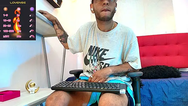 Snapshot of Andrey_u92 chatting on 24, 9, 2025 Andrey u92 online show from 24, 9, 2025