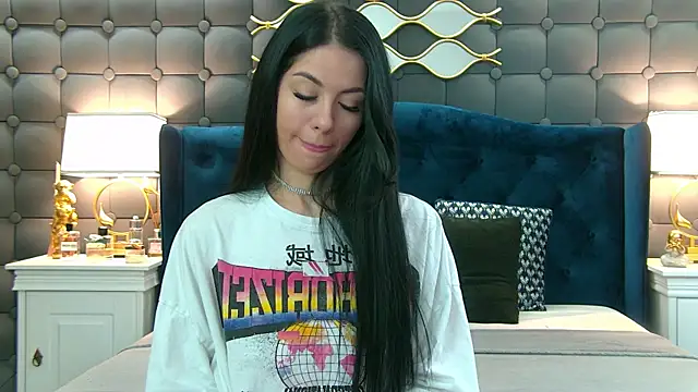 LeyaCass online show from 5, 1, 2025