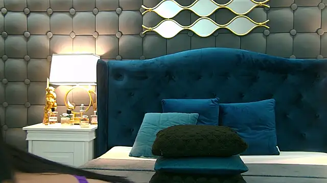 LeyaCass online show from 15, 1, 2025