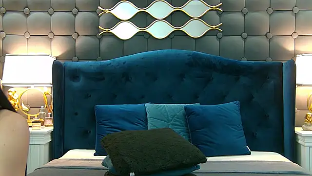 LeyaCass online show from 26, 1, 2025