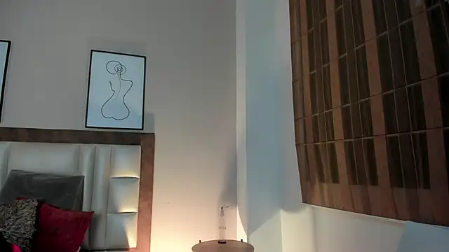 SabrinaWarrenn online show from 28, 1, 2025