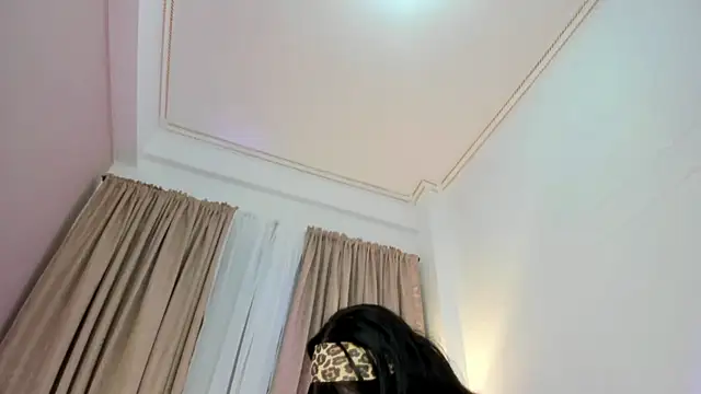SabrinaWarrenn online show from 7, 10, 2025
