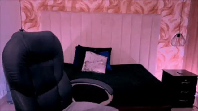 Xisu  online show from 12, 4, 2026