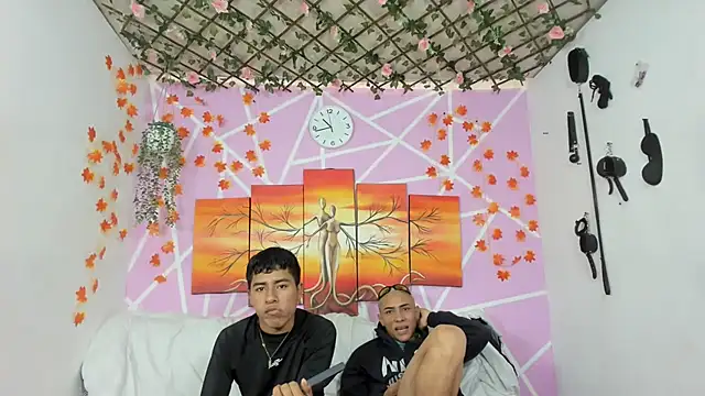 Fresahot2005 online show from 11, 3, 2025