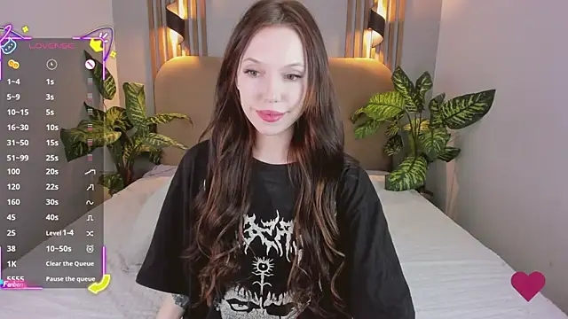 NikkiMiltons online show from 9, 9, 2025