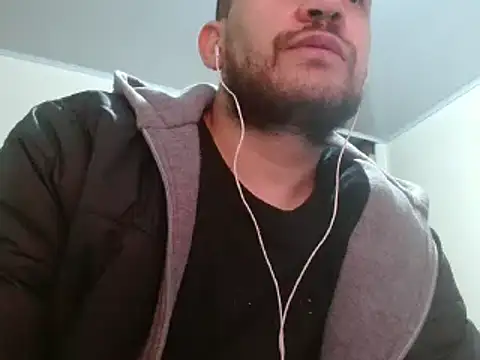 camiloking1720 online show from 13, 2, 2025