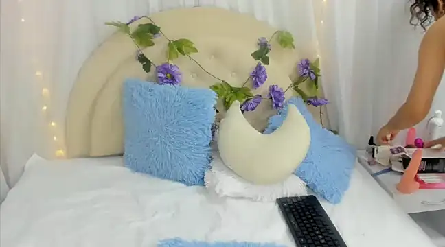 brithany rousee online show from 4, 1, 2025