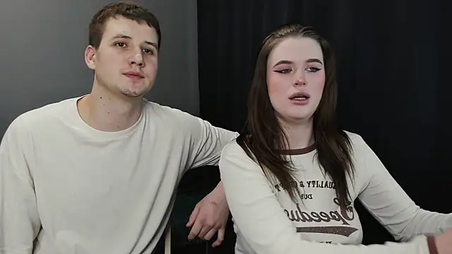 Pinku kitsune online show from 4, 3, 2025