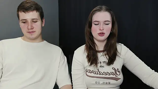 Pinku kitsune online show from 12, 3, 2025